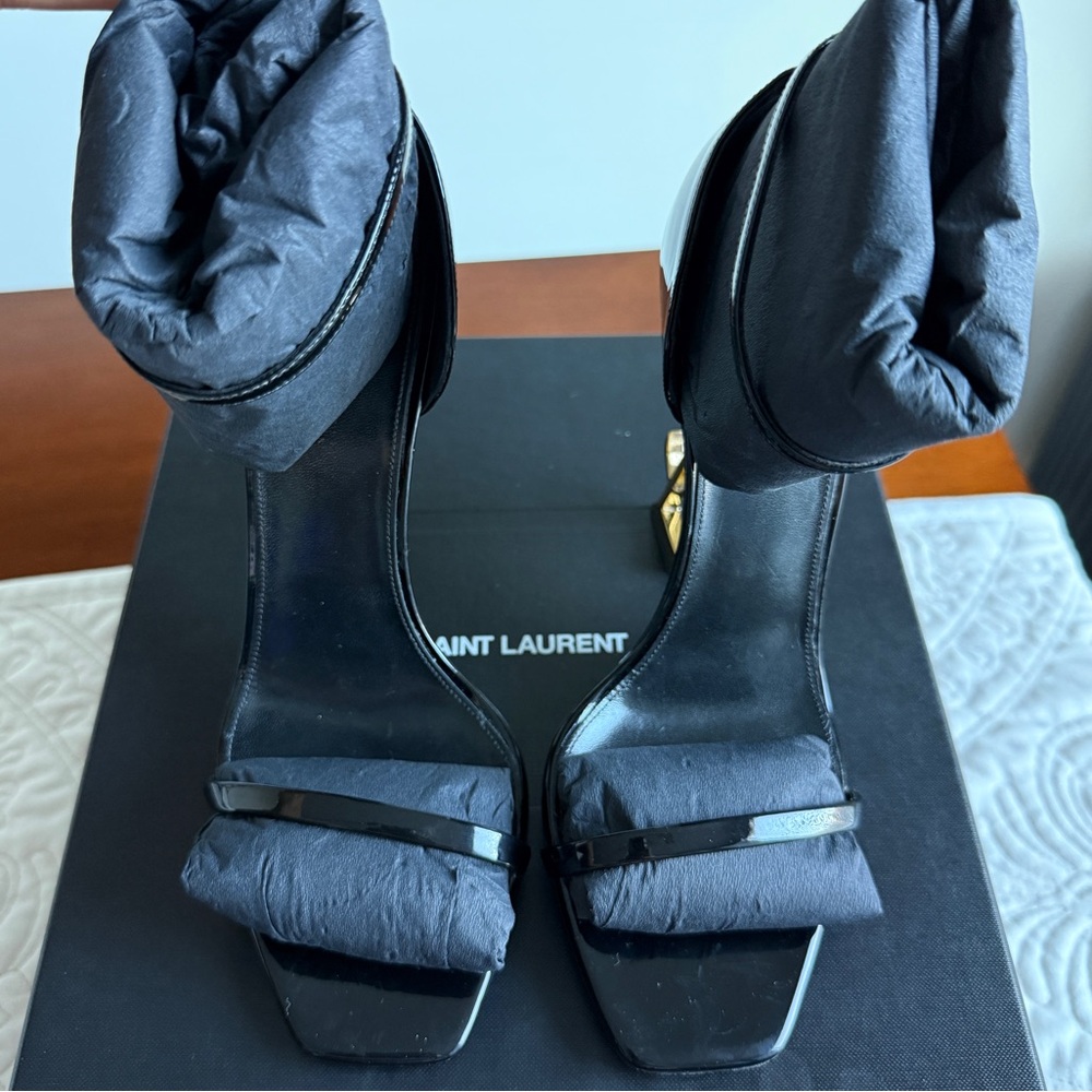 Yves Saint Laurent OPYUM SANDALS IN PATENT LEATHER